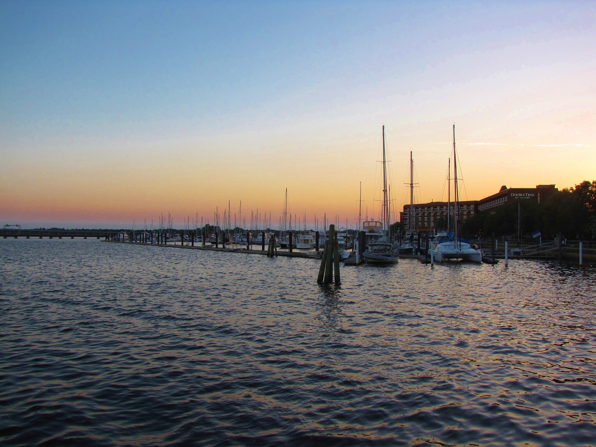Sunset over the New Bern waterfront at the Neuse and Trent rivers.