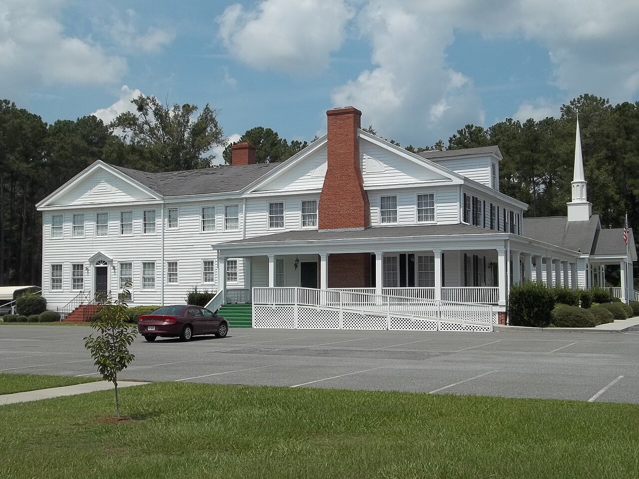 Community House in Richmond Hill, Georgia.