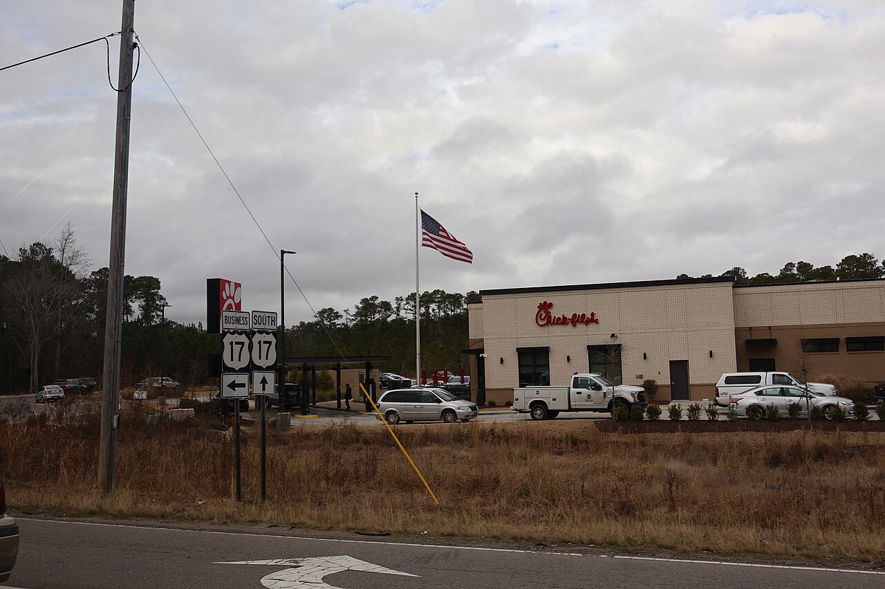 US 17 roadside services in Shallotte, North Carolina.